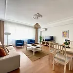Center 3 Bedroom Flat - No4 *
