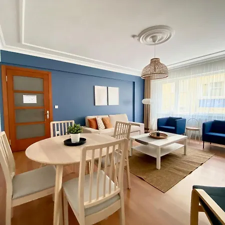 Center 3 Bedroom Flat - No4