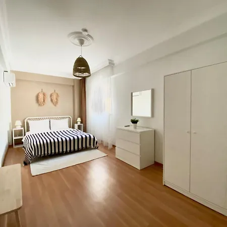 Apartment Center 3 Bedroom Flat - No4 Istanbul