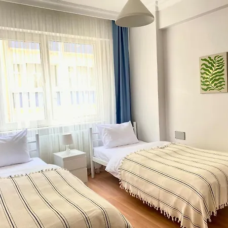 Center 3 Bedroom Flat - No4